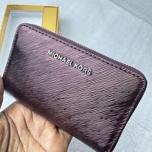 Michael Kors NWT-  jet set small zip around  wallet Oxblood